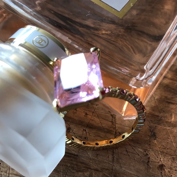 Huge Pink Faux Pink Gem Stone Ring with Pink Pave Band size 8.5 - Picture 4 of 4